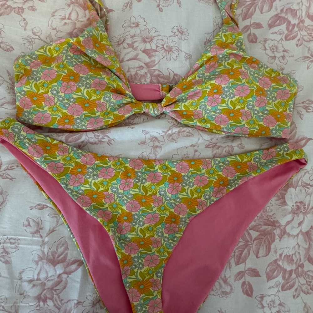 Dippin daisys Floral Bikini Set